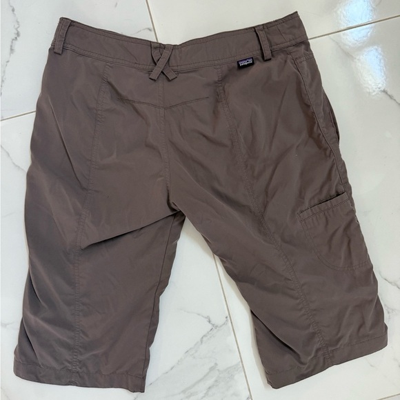 Patagonia Gray Cargo Shorts Lightweight Outdoor Essential Size 6 - Picture 3 of 9